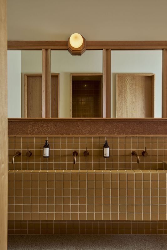 Bathrooms reference 15